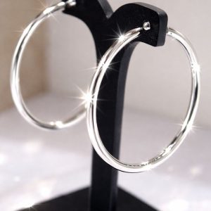 Brinco de Argola em Prata 925 - Médio, 3,5cm de altura e 3,5cm de comprimento
