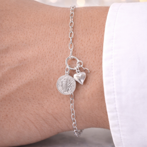 Pulseira feminina de prata 925 18 cm comprimento elo cartiê com medalha do são bento e 1 pingente coração de prata