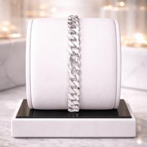 Pulseira de prata legitima 925 , elo grumê com 21,0cm de comprimento e 8,5 mm de largura valor 520,50