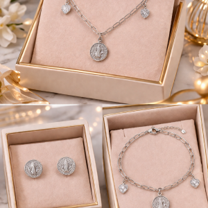 Pulseira de Prata 925 com Medalha de São Bento e 2 Zircônias Coração Branco + Brinco Medalha São Bento